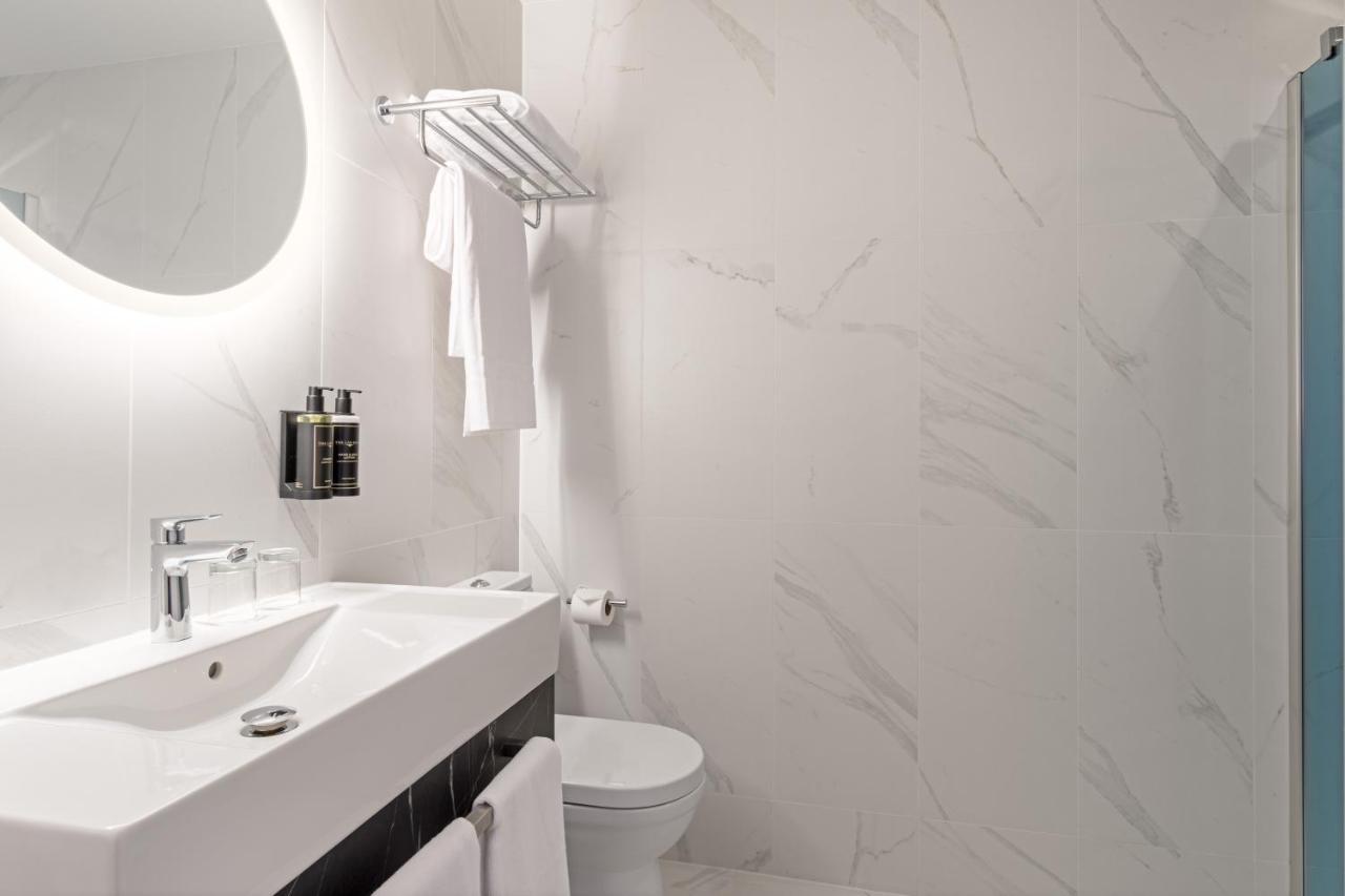 Ikonik Gran Via Hotel Мадрид Екстериор снимка