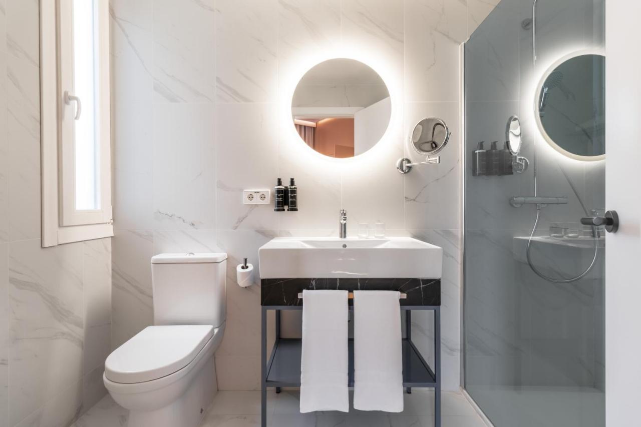 Ikonik Gran Via Hotel Мадрид Екстериор снимка